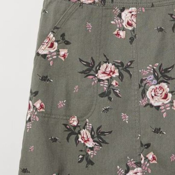 H&M Khaki Green Floral Overall Dress - Picture 3 of 3